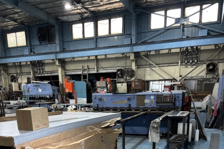 原木板金の仕事イメージ